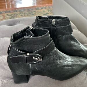 Upscale black Italian leather bootsv
